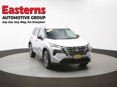Used 2024 Nissan Rogue S AWD/4WD image 51