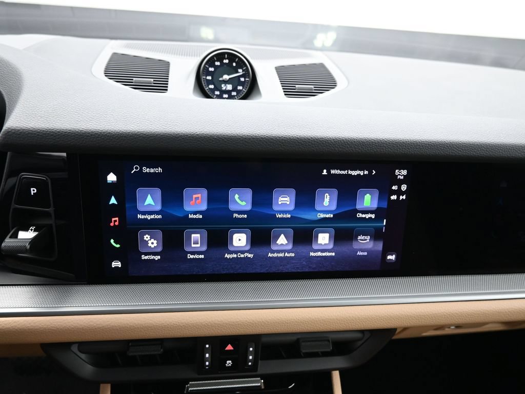 Certified 2026 Porsche Cayenne E-Hybrid Coupe AWD/4WD image 15