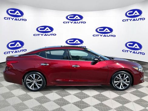 Used 2017 Nissan Maxima Platinum w/ Interior Lighting Package image 2