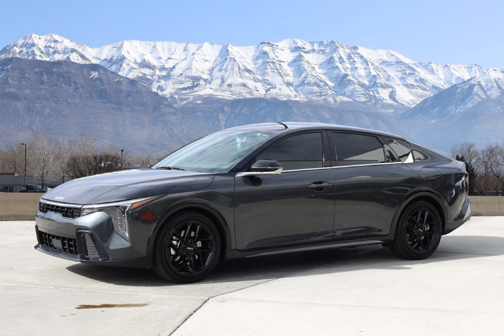 Used 2025 Kia K4 GT-Line Turbo FWD image 2