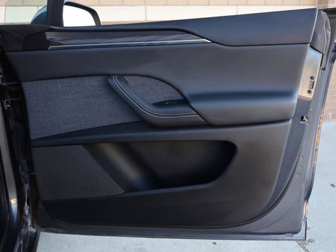 Used 2023 Tesla Model X image 21