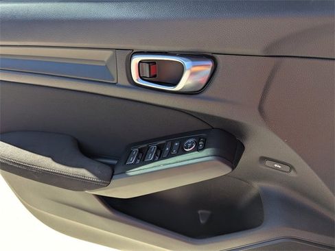 Used 2025 Honda Civic Sport image 14