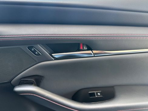 New 2025 MAZDA MAZDA3 s image 17