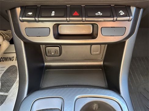 Used 2022 GMC Canyon AT4 image 16