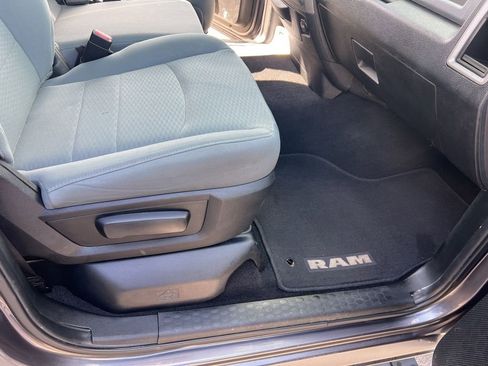 Used 2017 RAM 1500 Express image 61