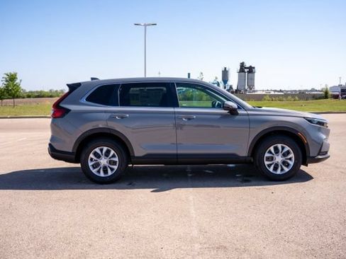 Used 2024 Honda CR-V LX image 8