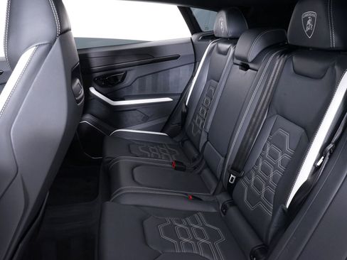 Used 2025 Lamborghini Urus SE AWD/4WD image 26