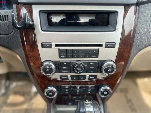 Used 2011 Ford Fusion SEL w/ 302A Rapid Spec Order Code FWD image 11