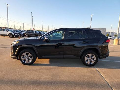 Used 2025 Toyota RAV4 XLE image 8