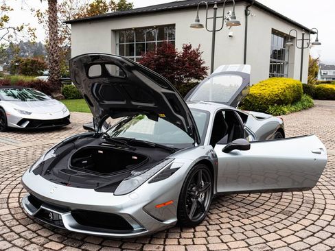 Used 2014 Ferrari 458 Speciale Coupe RWD image 32