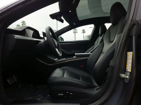 Used 2023 Tesla Model S Plaid image 15