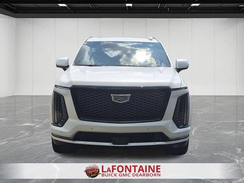 Used 2025 Cadillac Escalade Sport Platinum w/ LPO, ONYX Package AWD/4WD image 8