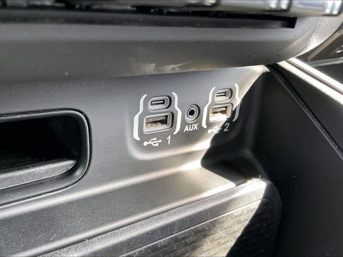 Used 2020 RAM 1500 Big Horn AWD/4WD image 30