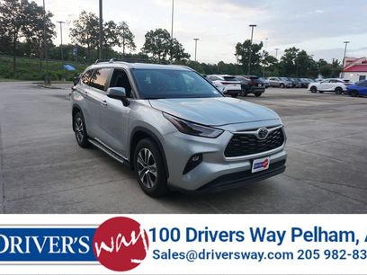 Used 2024 Toyota Highlander XLE