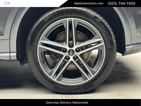 Used 2020 Audi SQ5 Premium Plus w/ Premium Plus Package AWD/4WD image 40