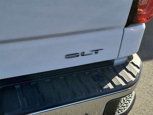 Used 2022 GMC Sierra 1500 SLT w/ SLT Convenience Package image 23