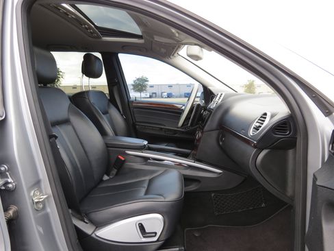 Used 2010 Mercedes-Benz GL 450 4MATIC image 35