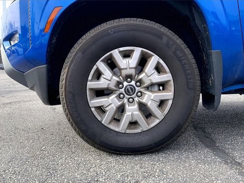 Used 2024 Nissan Frontier SV w/ SV Convenience Package image 5