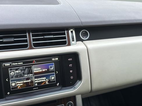 Used 2016 Land Rover Range Rover HSE image 32