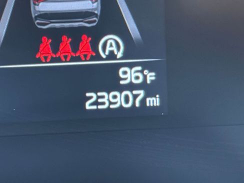 Used 2025 Kia Sportage LX image 39