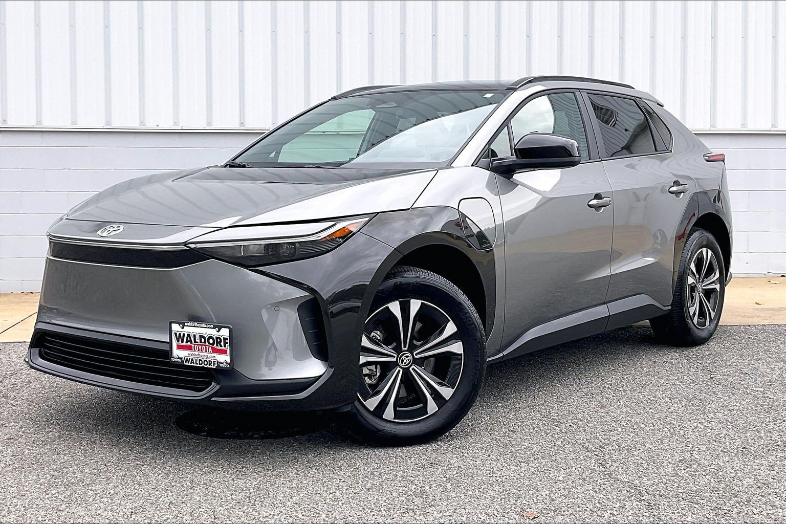 Used 2025 Toyota bZ4X AWD w/ Weather Package image 2