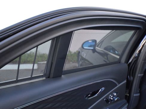 Used 2022 Bentley Flying Spur V8 image 61