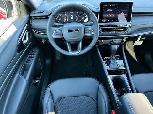 New 2026 Jeep Compass Latitude image 15