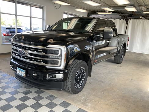 Used 2024 Ford F350 Platinum w/ Snow Plow Prep Package AWD/4WD image 4