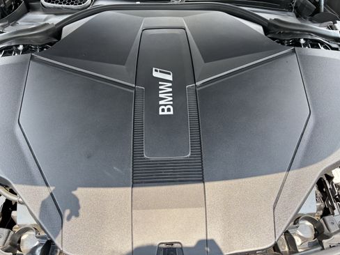 Certified 2023 BMW i7 xDrive60 AWD/4WD image 36