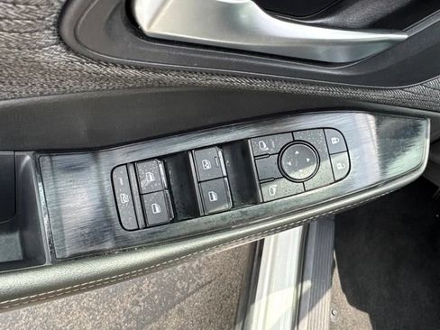 Used 2023 Nissan Rogue SV AWD/4WD image 8