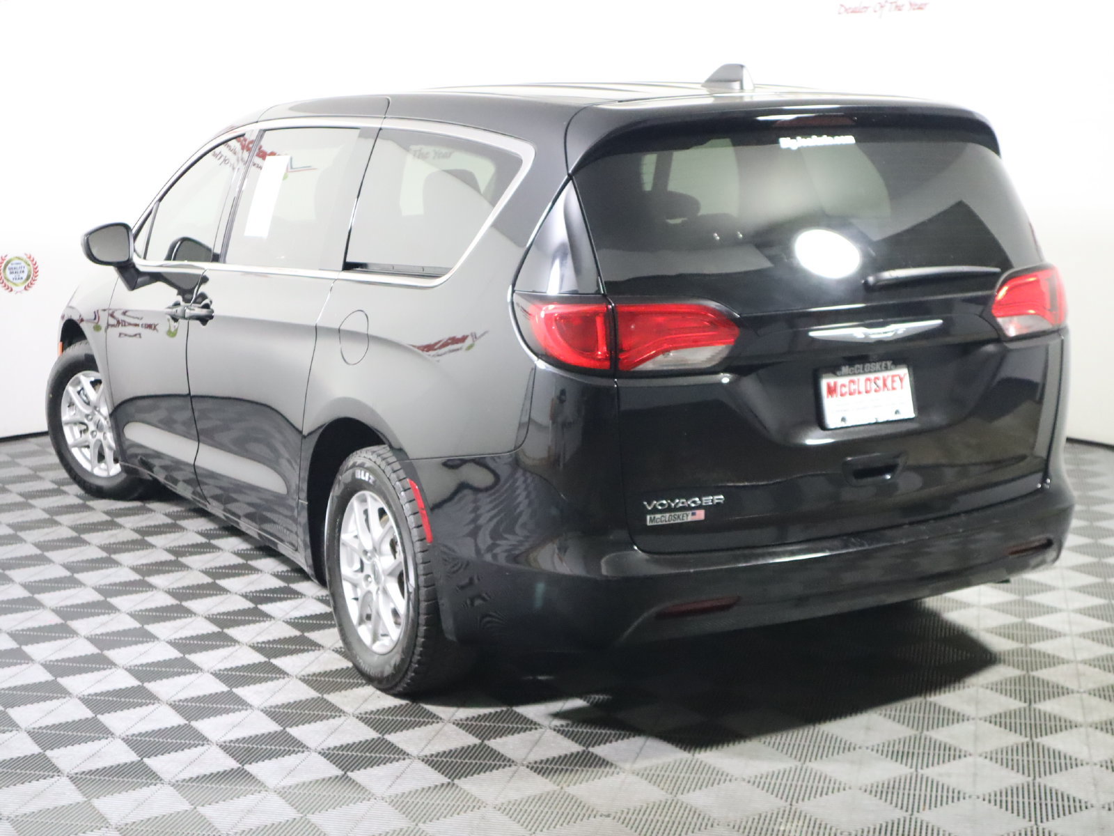 Used 2024 Chrysler Voyager LX FWD image 12