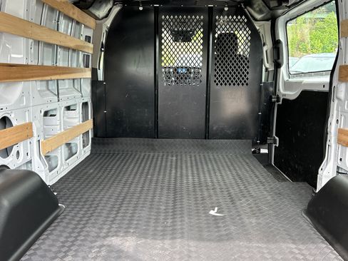 Used 2024 Ford Transit 250 Low Roof w/ Exterior Upgrade Package RWD image 15