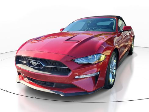Used 2020 Ford Mustang Premium w/ Equipment Group 201A RWD image 3