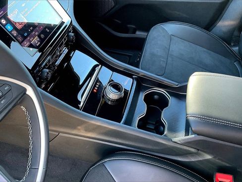 New 2025 Jeep Grand Cherokee L Altitude image 8