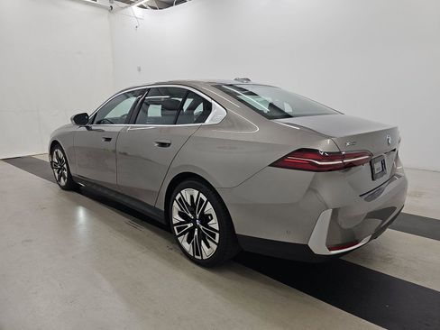 Used 2026 BMW 540i xDrive AWD/4WD image 4