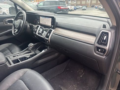 Used 2023 Kia Sorento X-Line EX image 11