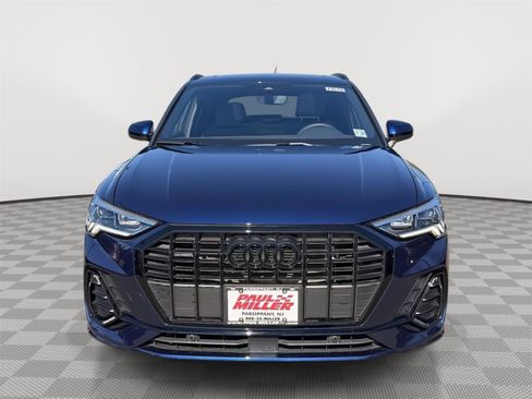 Used 2025 Audi Q3 2.0T Premium w/ Convenience Package image 2