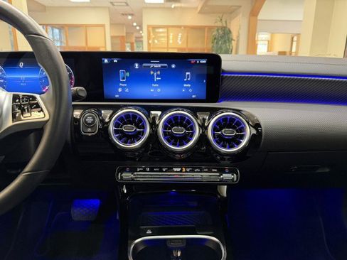 Certified 2025 Mercedes-Benz CLA 250 image 11