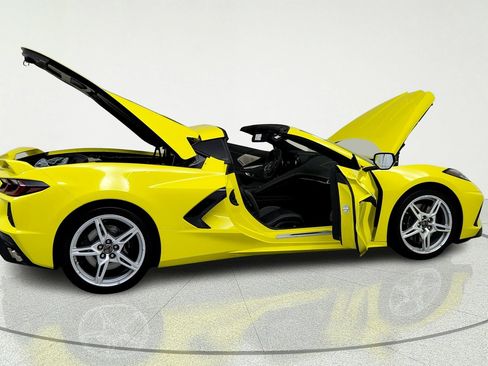 Used 2023 Chevrolet Corvette Stingray Premium Cpe w/ Z51 Performance Package RWD image 13