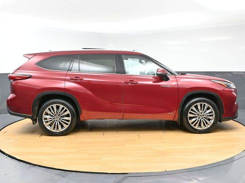 Used 2021 Toyota Highlander Platinum AWD/4WD image 7