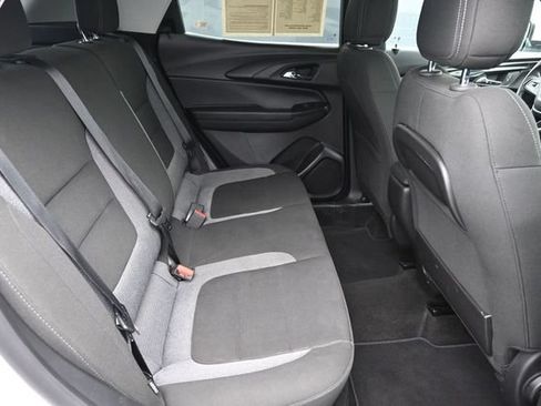 Used 2025 Chevrolet TrailBlazer LT AWD/4WD image 33