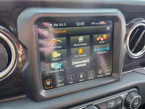 Used 2021 Jeep Wrangler Unlimited Sahara image 9