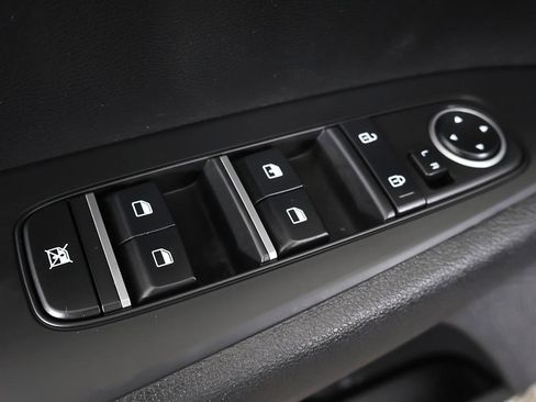 Used 2023 Kia Forte LXS image 33