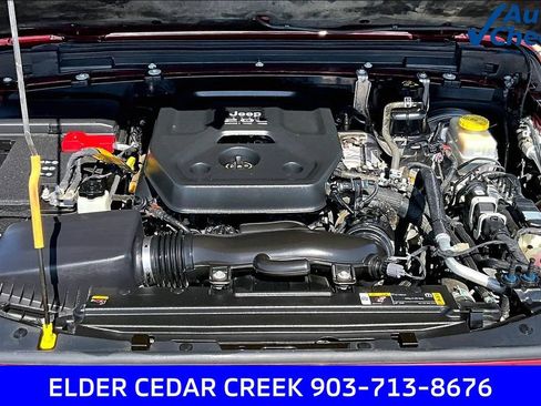 Used 2021 Jeep Wrangler Unlimited Rubicon AWD/4WD image 10