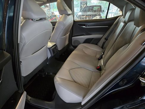 Used 2020 Toyota Camry SE w/ Audio Package FWD image 15