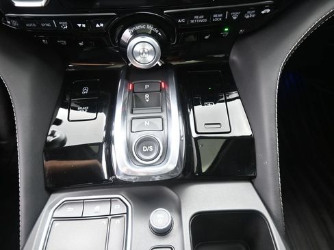 Used 2023 Acura MDX SH-AWD w/ Advance Package image 4