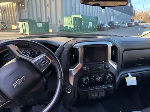 Used 2022 Chevrolet Silverado 1500 RST image 12