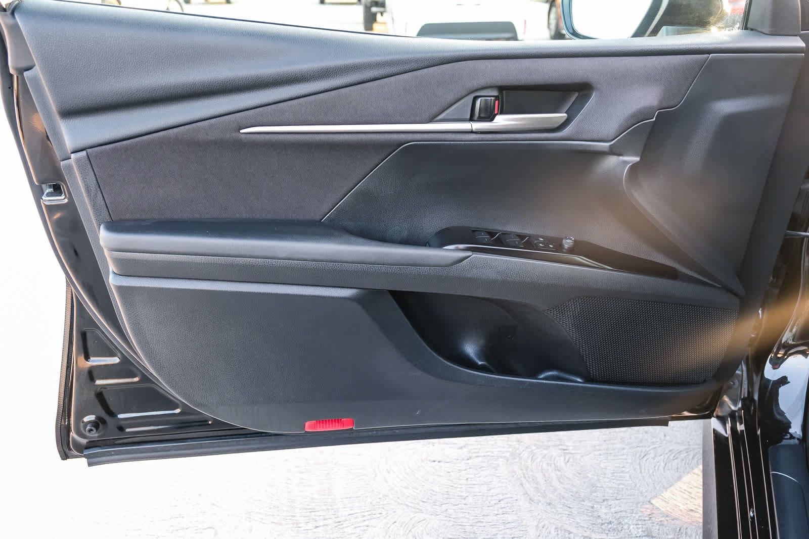 Used 2025 Toyota Camry LE FWD image 23