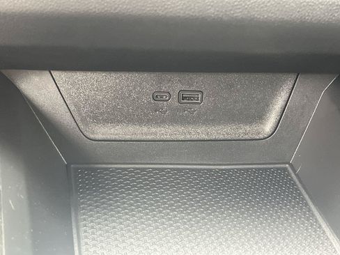 Used 2026 Chevrolet Equinox LT w/ Safety and Technology Package FWD image 22