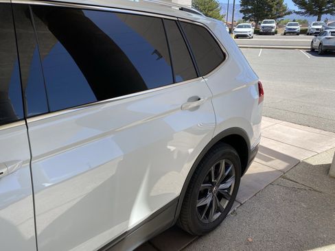 Used 2023 Volkswagen Tiguan SE w/ Panoramic Sunroof Package FWD image 48